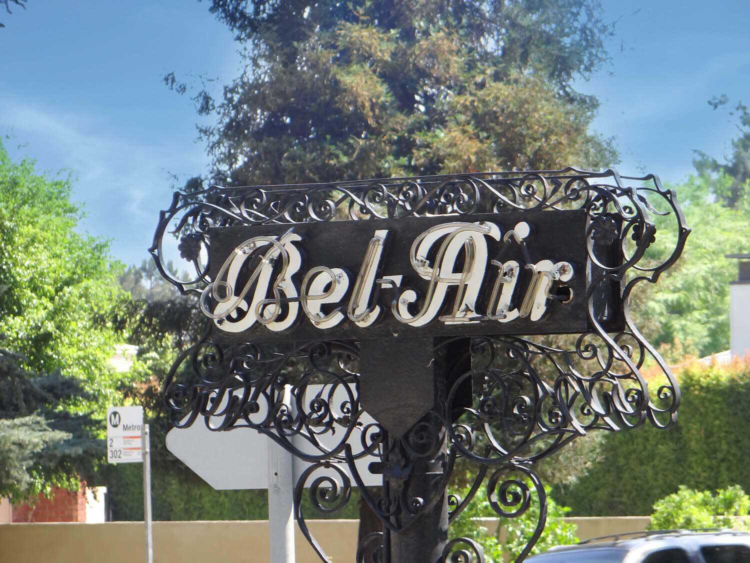 celebrity-homes-tours-bel-air