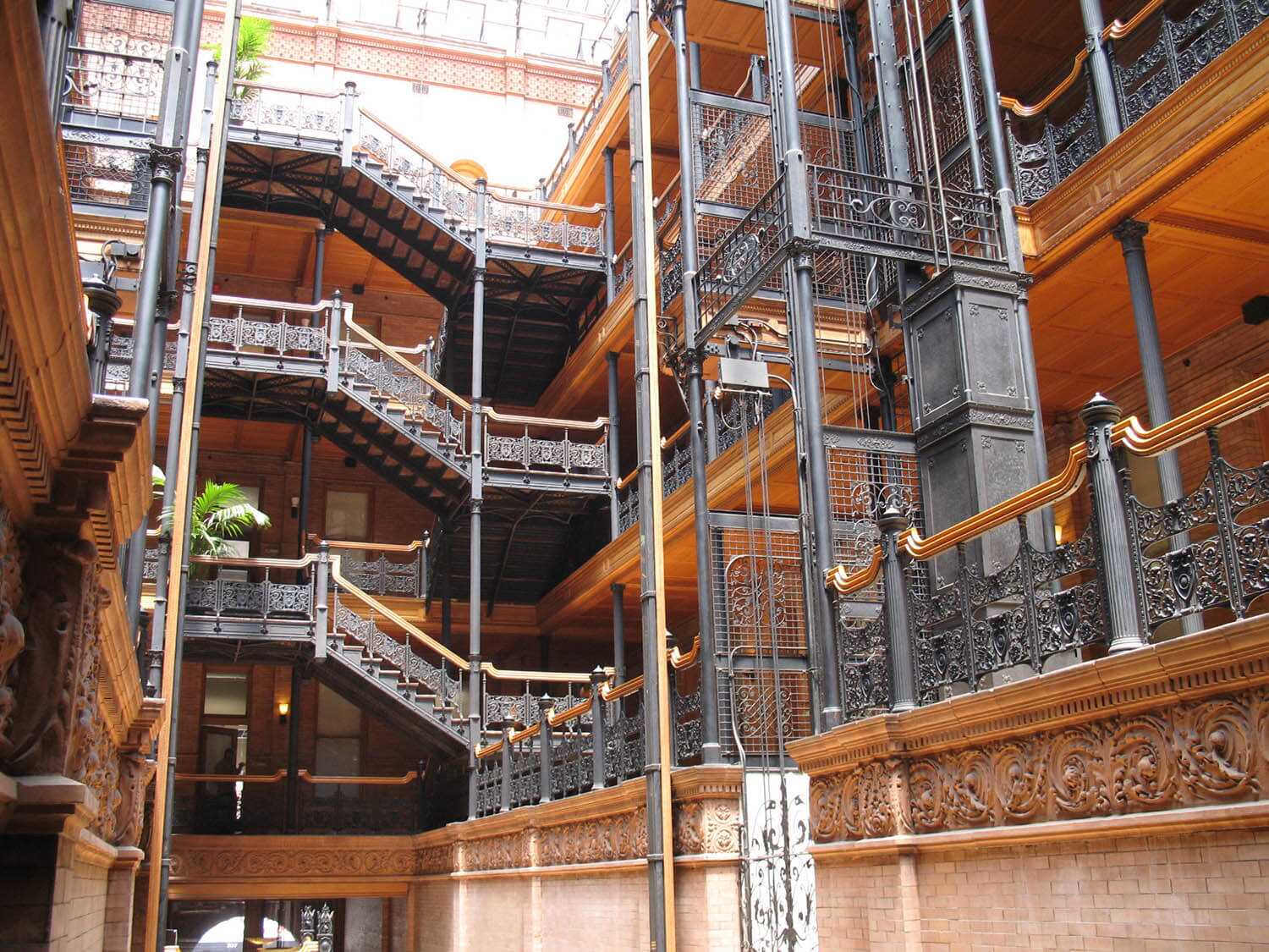 003-bradburybuilding_plus
